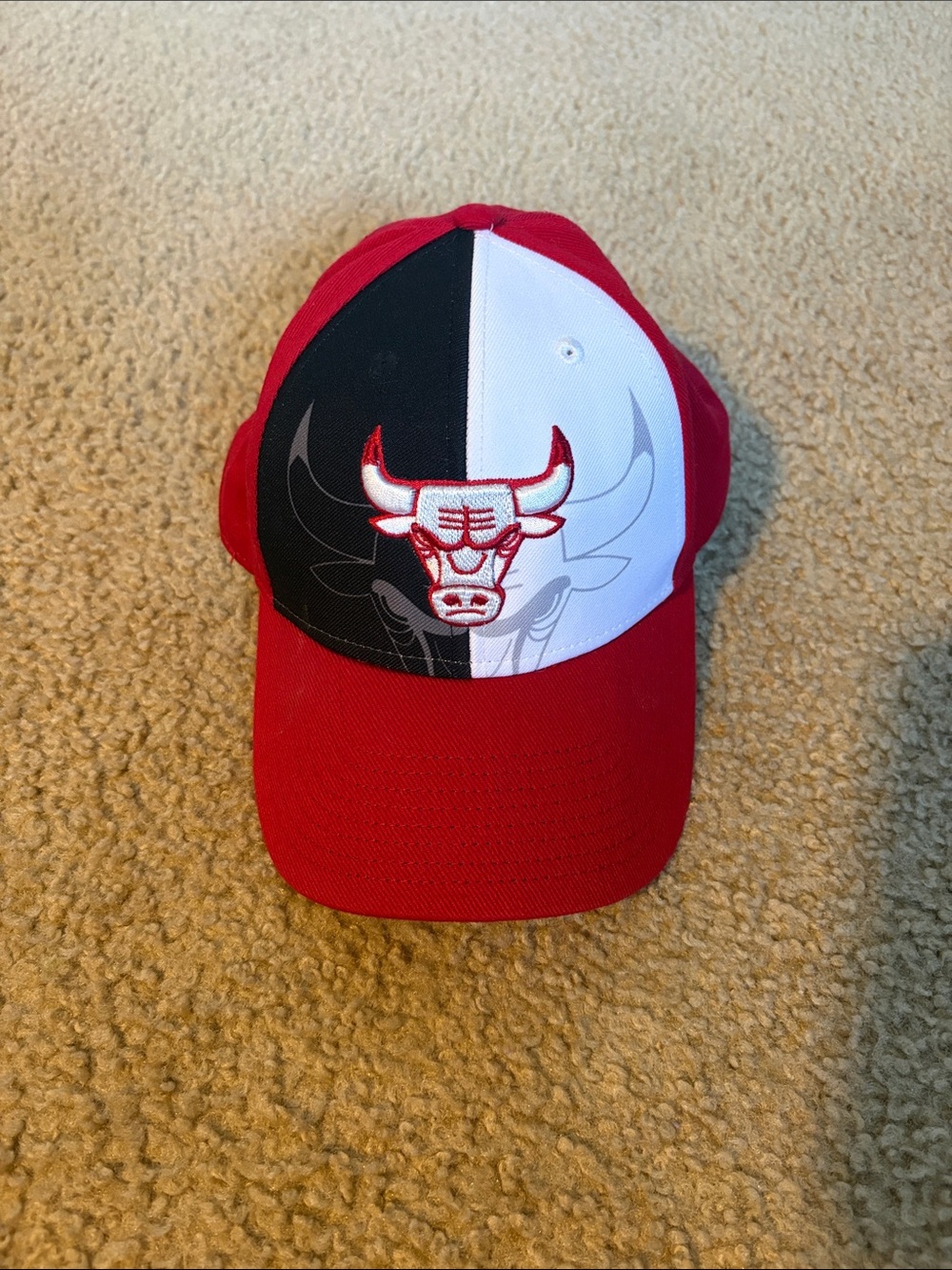 STARTER Red Black White Chicago Bulls Split-Panel Cap